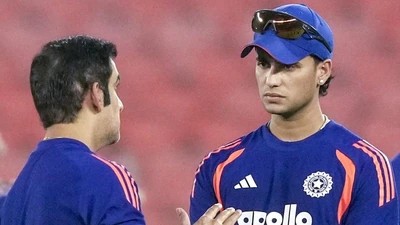 Gambhir Holds Coaching Chat With Abhishek After Chennai Landing