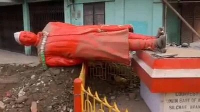 Jawaharlal Nehru Statue Pulled Down in Assam; Congress Targets BJP