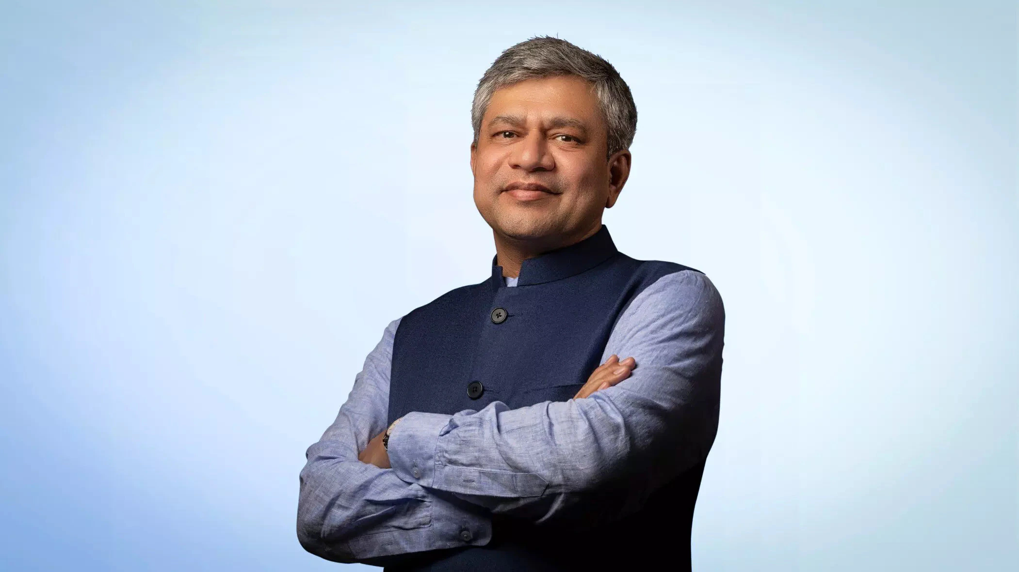 Ashwini Vaishnaw Inspects Upgraded Amrit Bharat Trains