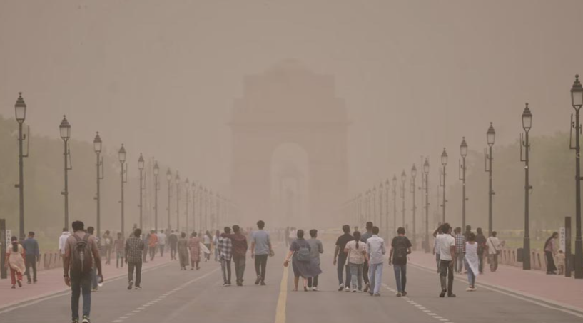 Delhi Wakes Up To Hazy Morning, IMD Advises Precautions