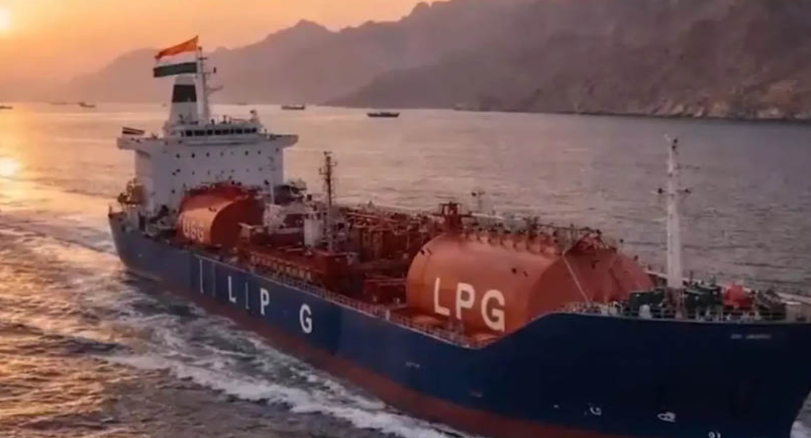 Indian Flagged LPG Tanker Transits Strait of Hormuz