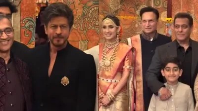 Shah Rukh Khan Greets Newlyweds at Rajat Sharma Daughter’s Wedding