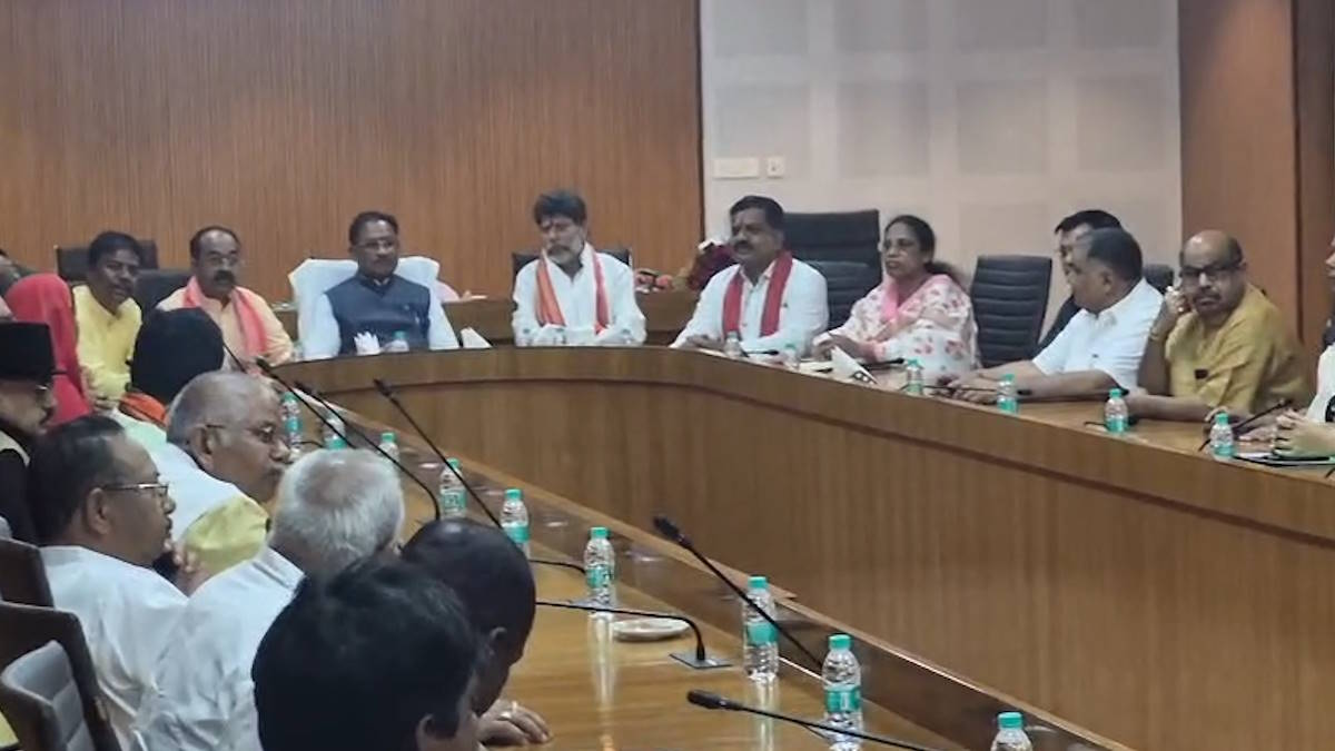 BJP MLAs Meet to Plan Strategy for CG Assembly Special Session