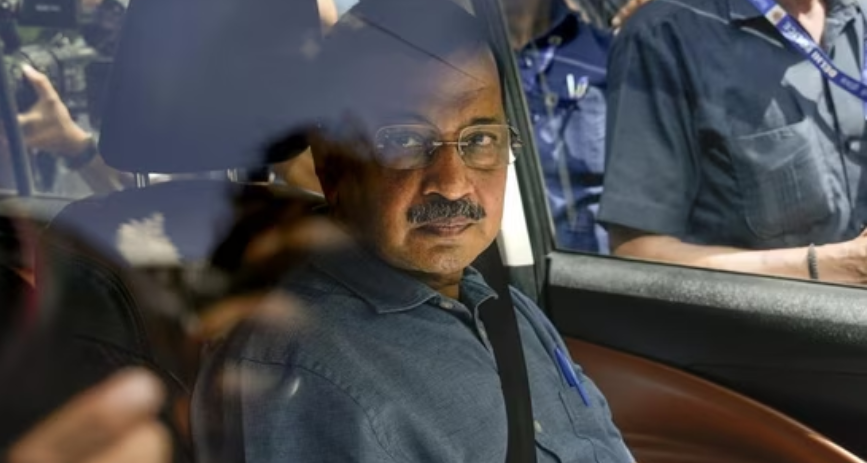 Justice Swaran Kanta Sharma Reminds Kejriwal of Court Procedure