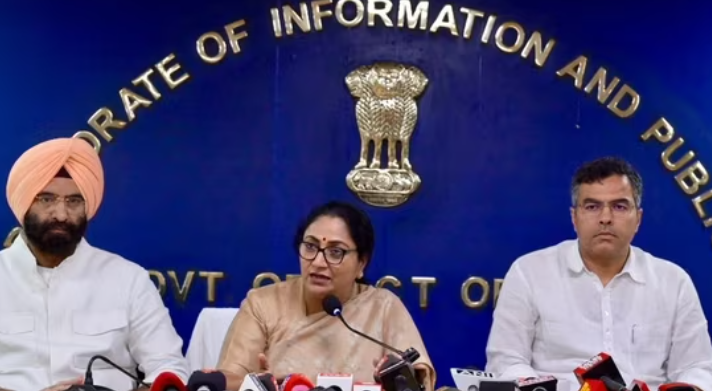 Delhi CM Rekha Gupta Implements 2-Day WFH for Government Staff Amid Global Fuel Crisis