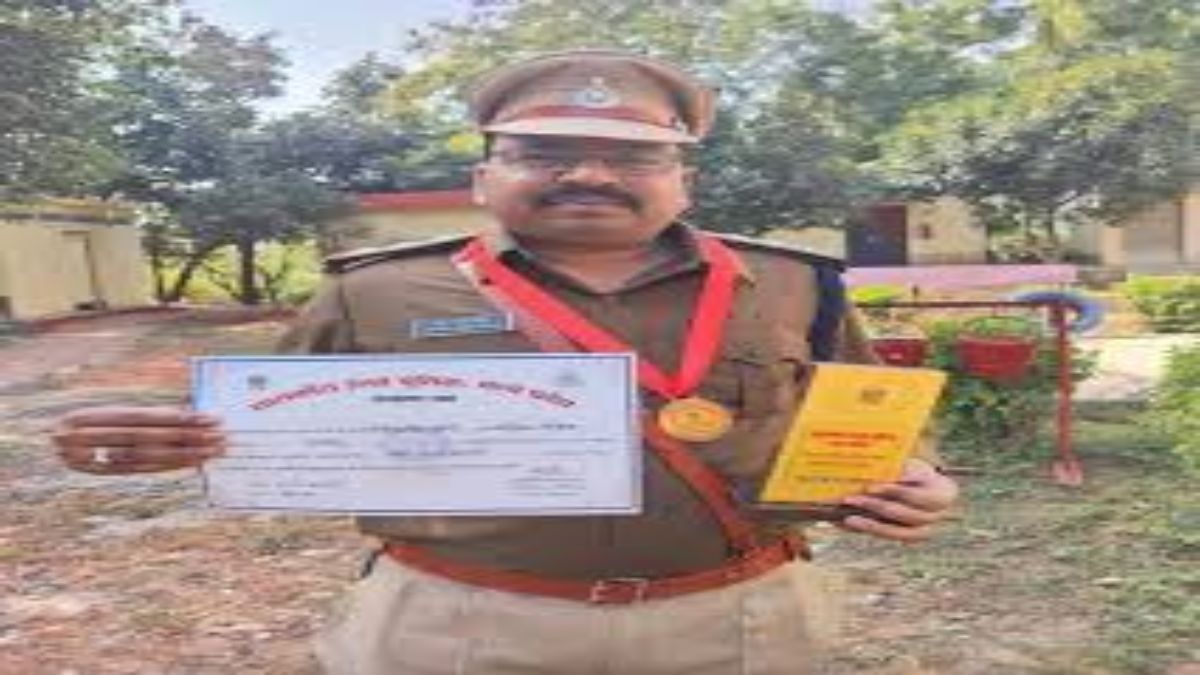 Former TI Gets High Court Relief in IAS Farmhouse Gambling Case