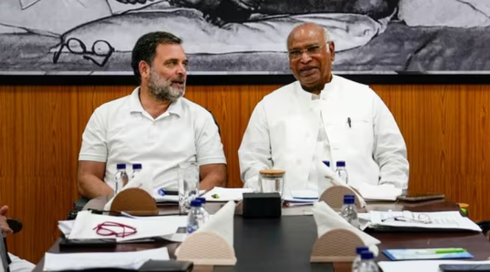 Deadlock in Delhi: Congress High Command Summons Senior Leaders Over Kerala CM Choice