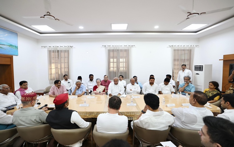 INDIA Bloc meets amid growing rift over Congress candidate decisions