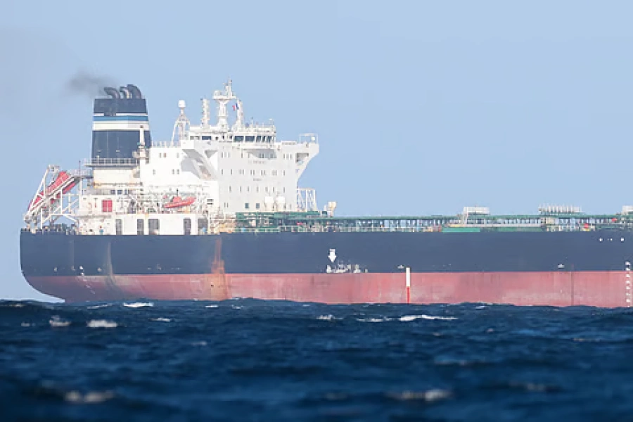 Iranian oil tankers exit Strait of Hormuz  ahead of peace talks