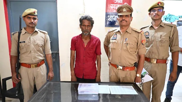 UP horror: Father stabs daughter to death inside police station over love marriage, father arrested
