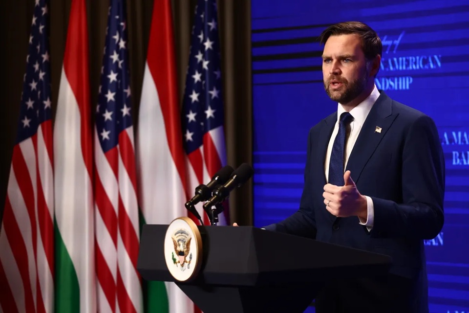 JD Vance takes dig at Pakistan’s press freedom while defending Iran deal delay