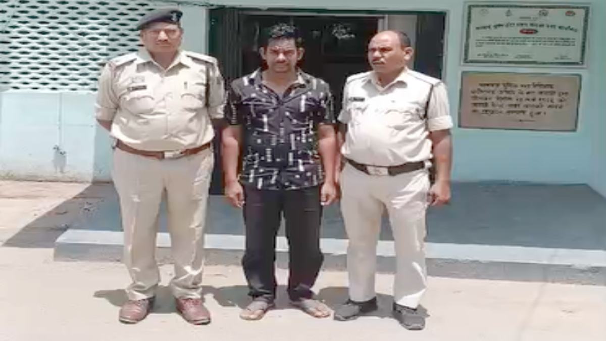 Police constable arrested for recruitment scam, promised jobs through influence