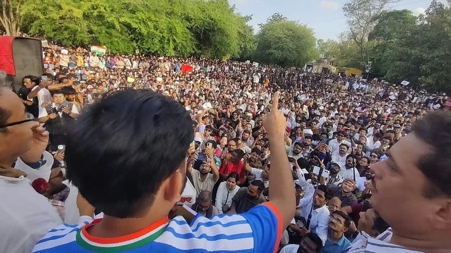Dipke joins Lucknow student protest as resignation demands grow