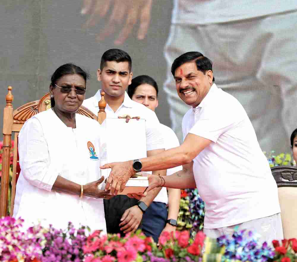 President Murmu, CM Mohan Yadav lead International Yoga Day celebrations