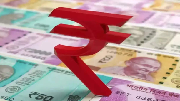 Rupee records strongest week; Closes at 94.34 against Dollar