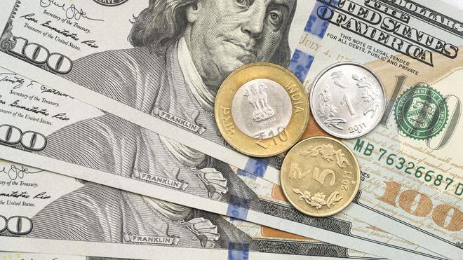 Rupee Slips 10 Paise to Close at 94.95 Against US Dollar