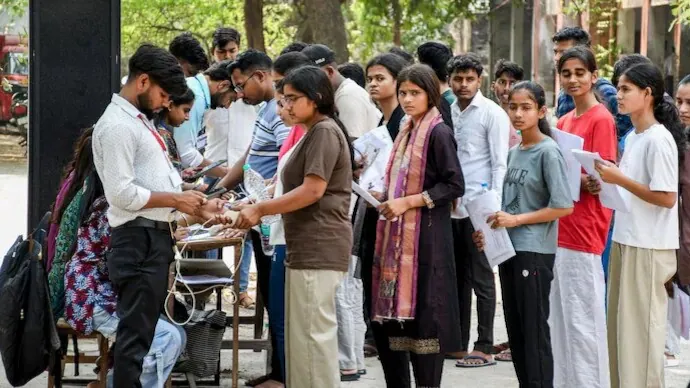 Last-minute surprise: Nagpur NEET aspirant gets Abu Dhabi as exam centre a day before exam