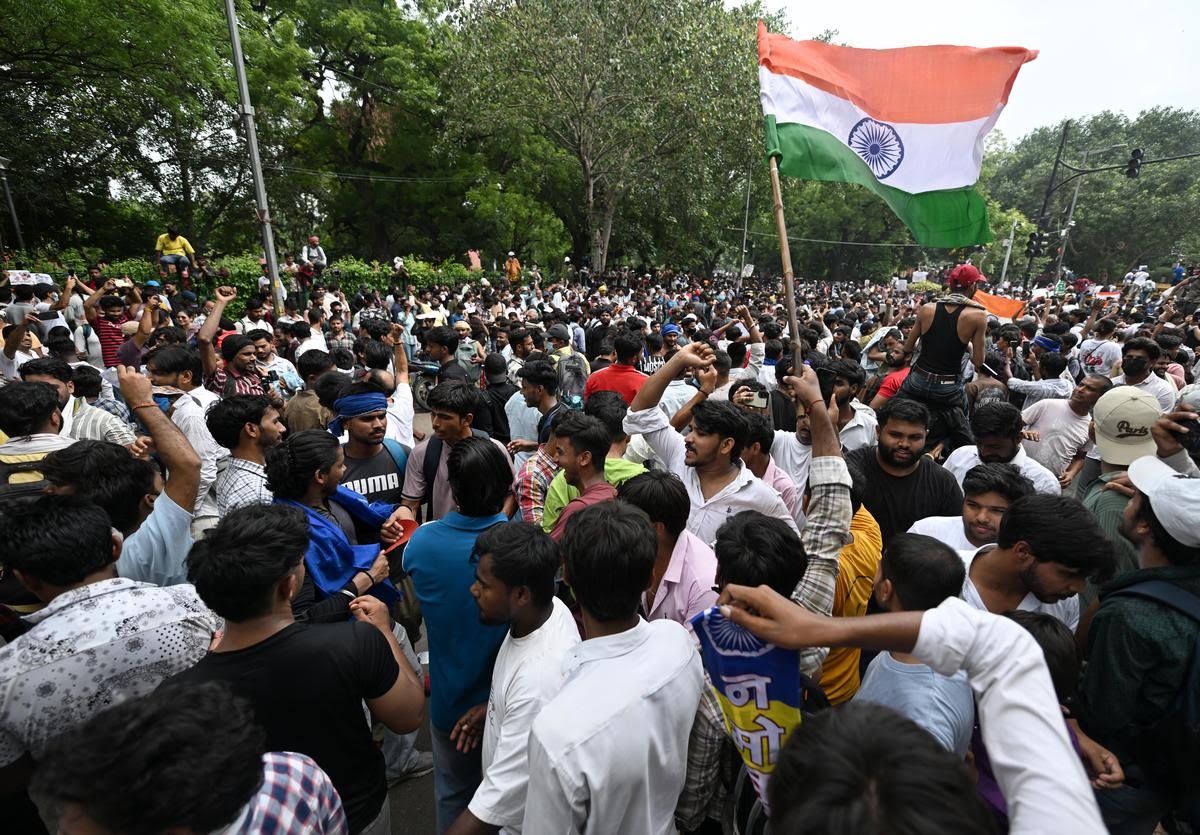 No legal action against those without criminal antecedent: Delhi govt on CJP arrests
