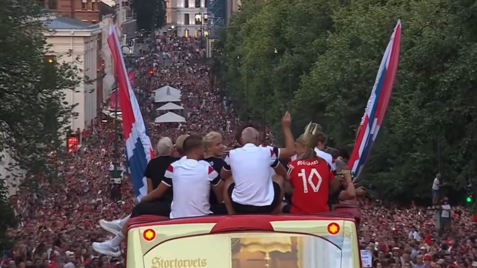 Norway fans give heroic welcome to World Cup team after historic quarter-final run