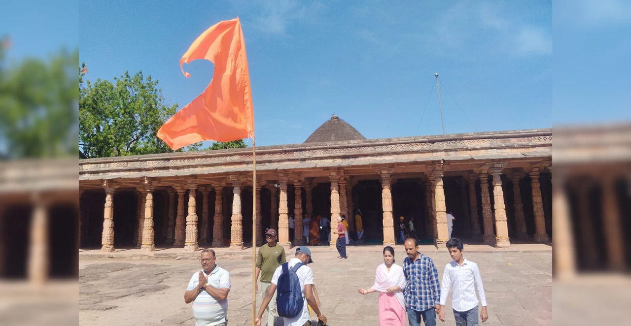 Supreme Court refuses to restore Friday namaz at Bhojshala, agrees to hear Muslim appeal