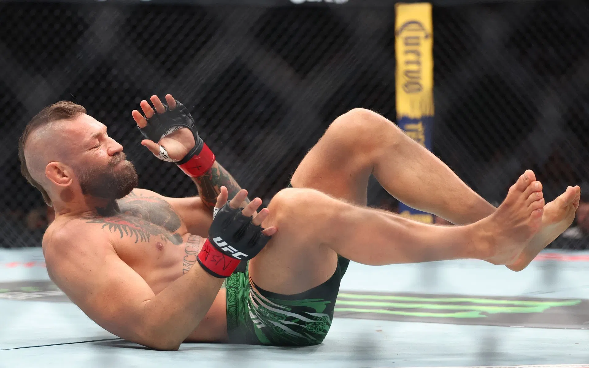 ‘Drake curse’ dominates social media as Conor McGregor blows out knee after opening kick