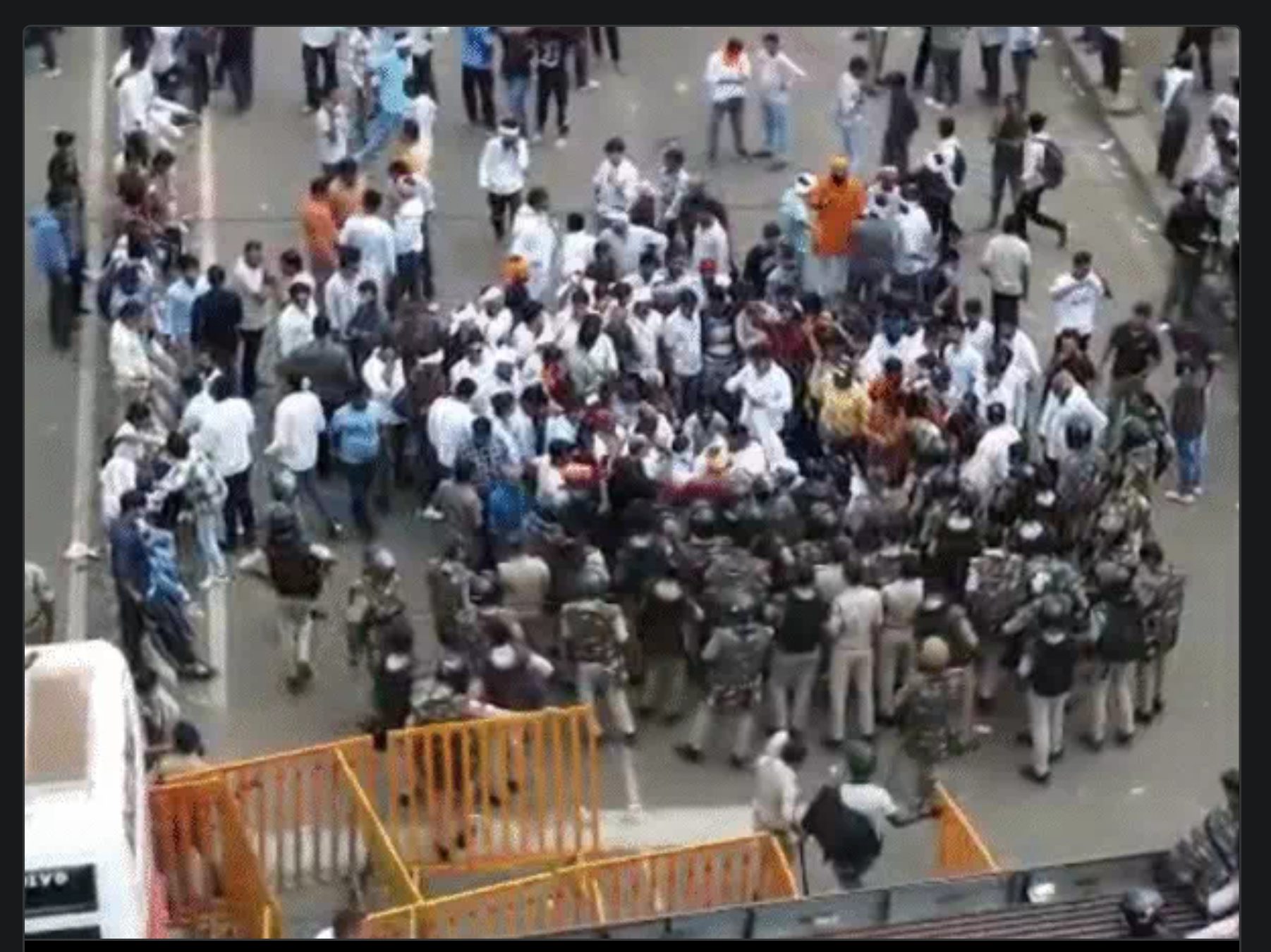 Bhopal farmers protest enters 3rd day; Talks underway as farmers march towards CM house