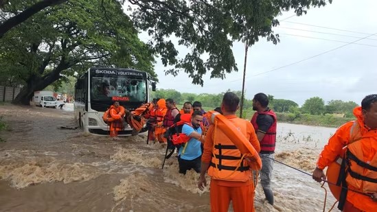 Mumbai-Pune expressway partially reopens; IMD issues red alert across Maharashtra