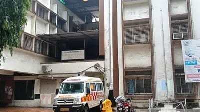 Shiv Sena corporator assaults hospital staff, viral video triggers political row