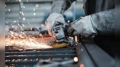 Centre cuts customs duty on electronics parts to boost manufacturing growth