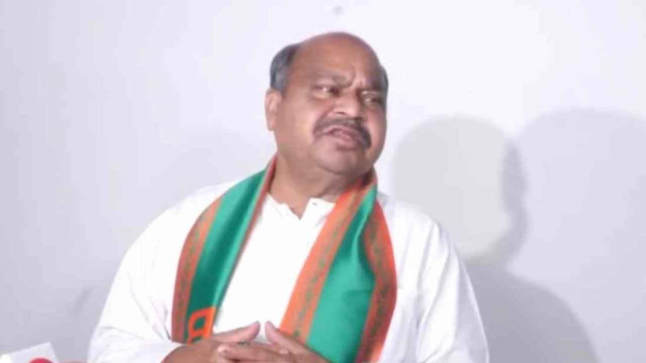 BJP MLA Purandar Mishra targets Congress over Vande Mataram bill