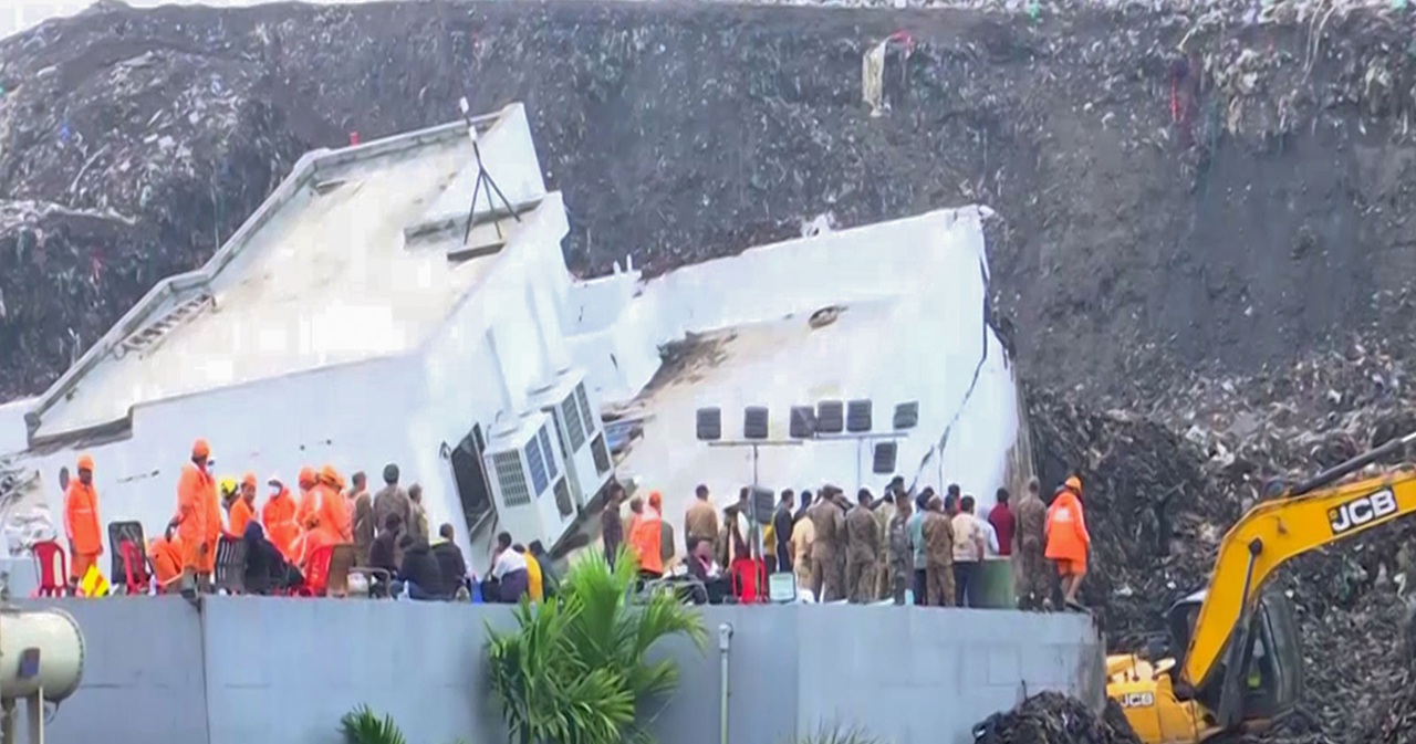 Pune Moshi garbage dump collapse : Death toll rises to 8, one person still missing