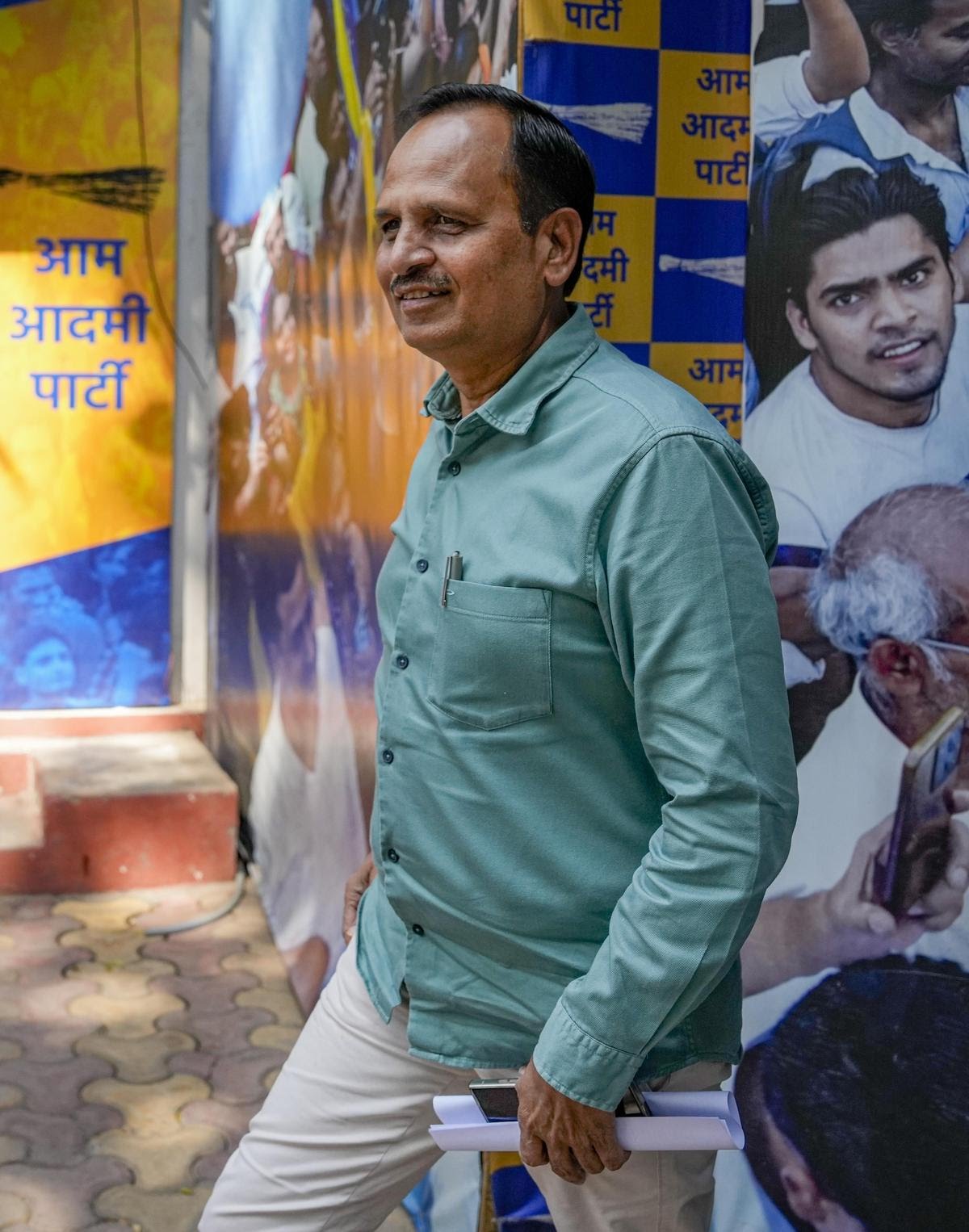 Former Delhi minister Satyendar Jain presented before Rohini court