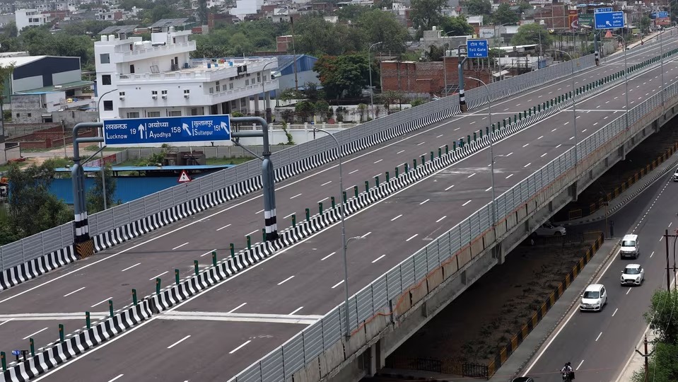NHAI suspends toll collection on Kanpur-Lucknow Expressway rver road damage