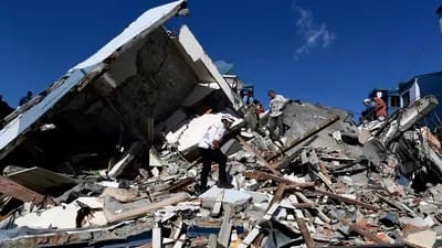 7.4-Magnitude earthquake strikes Colombia, kills 111 and leaves buildings in ruins