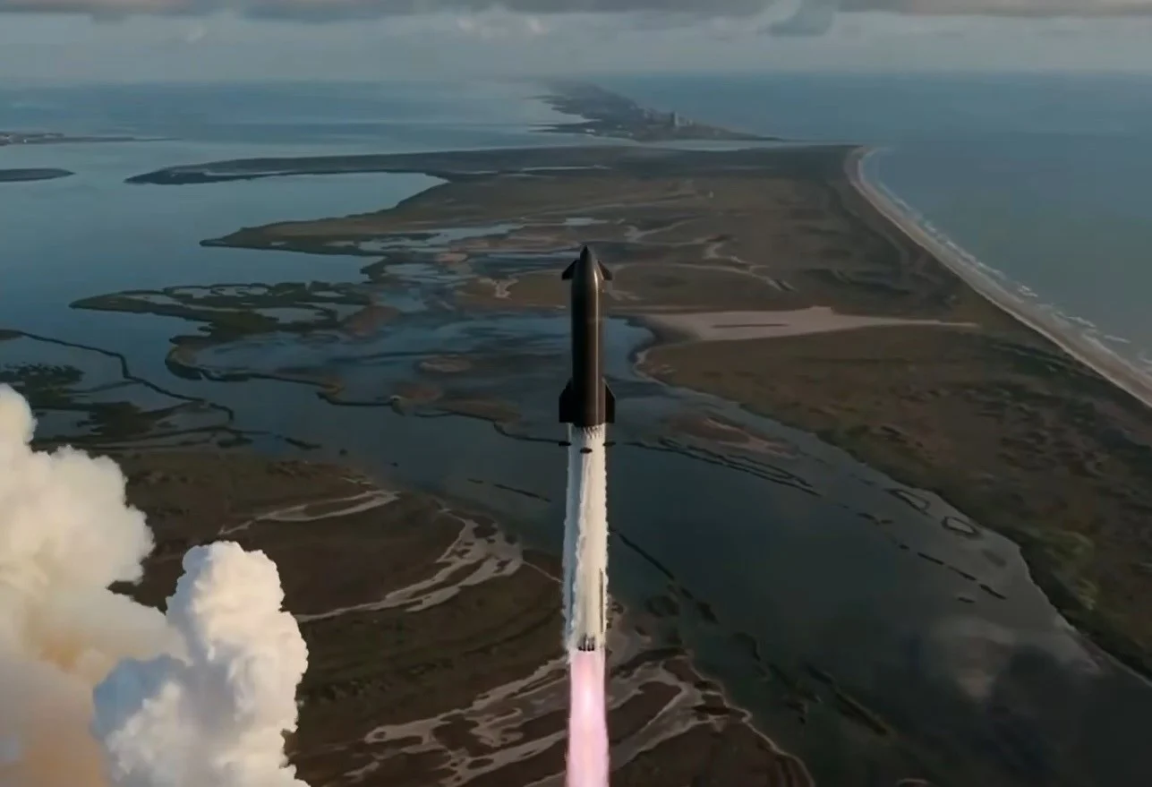 SpaceX Starship does its job in first flight-deployes Starlink satellites in the orbit