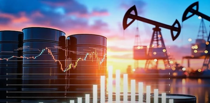 Oil tensions have easened in comparison to earlier, then why are Indian oil companies recurring a loss Rs 530 crores daily