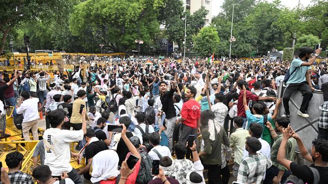 SC directs Delhi Police to quash FIRs against all CJP protestors excluding those with criminal antecedents