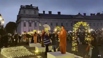 London hosts first-ever Ganga Aarti on Thames, thousands gather for ceremony