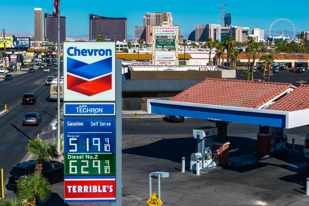 Fuel prices at record high in the US owing to Iran war
