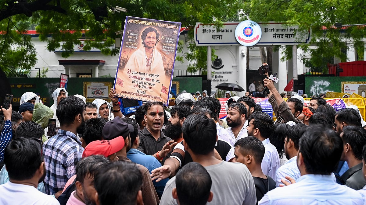 Swatantra Bhardwaj sent to 1 day police custody in Jantar Mantar assault case