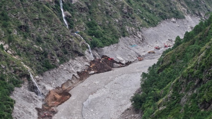 Nepal floods: Rescue operations continue as death toll rises to 1200
