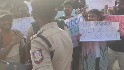 Chennai Police detain 100 protesters demanding CEC Gyanesh Kumar’s resignation