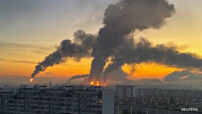 Ukraine strikes Russian oil refinery as Zelensky says Trump betrayed Kyiv