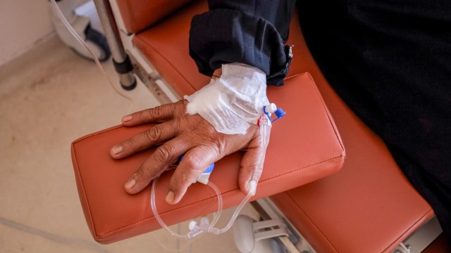 Cancer drugs to cost 70% cheaper as Centre caps trade margins: Sources