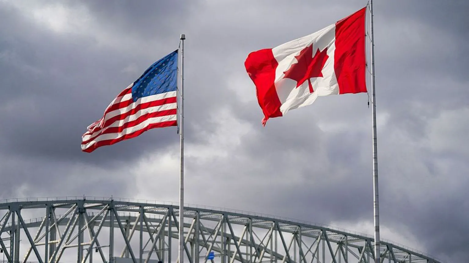 White House lifts ban on selective Canadian goods as midterm elections loom