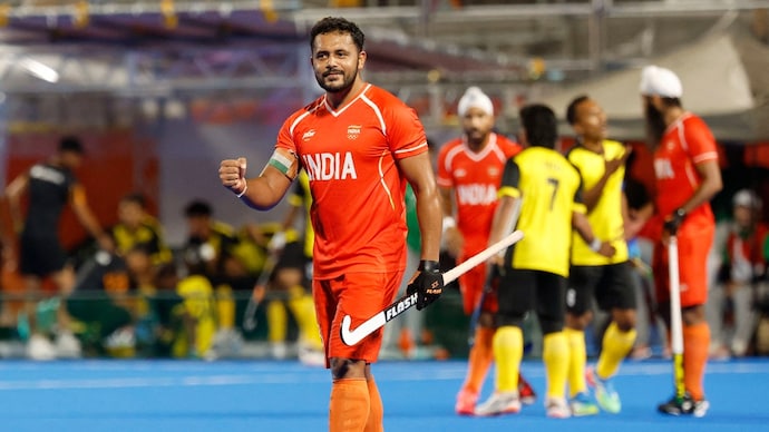 Hockey India Secretary general Bhola Nath Singh refutes claims over Saffron Jersey controversy