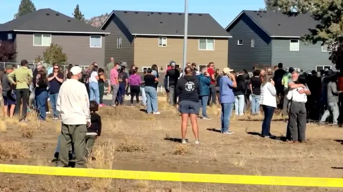 Oregon Elementary School shooting kills three children and one teacher
